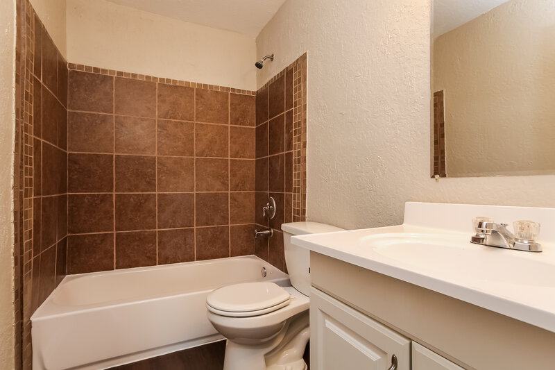 2,045/Mo, 16822 Spruce Run Dr Spring, TX 77379 Master Bathroom View