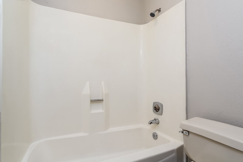2,045/Mo, 16822 Spruce Run Dr Spring, TX 77379 Master Bathroom View 2