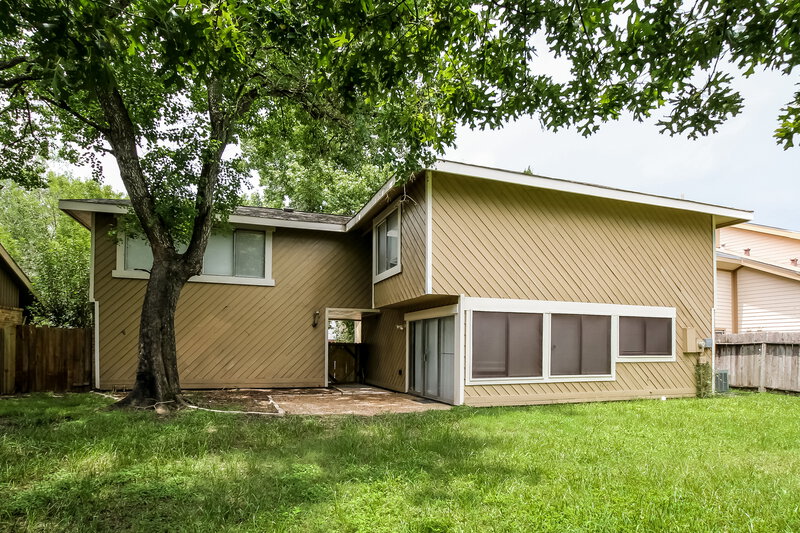 2,045/Mo, 16822 Spruce Run Dr Spring, TX 77379 Rear View