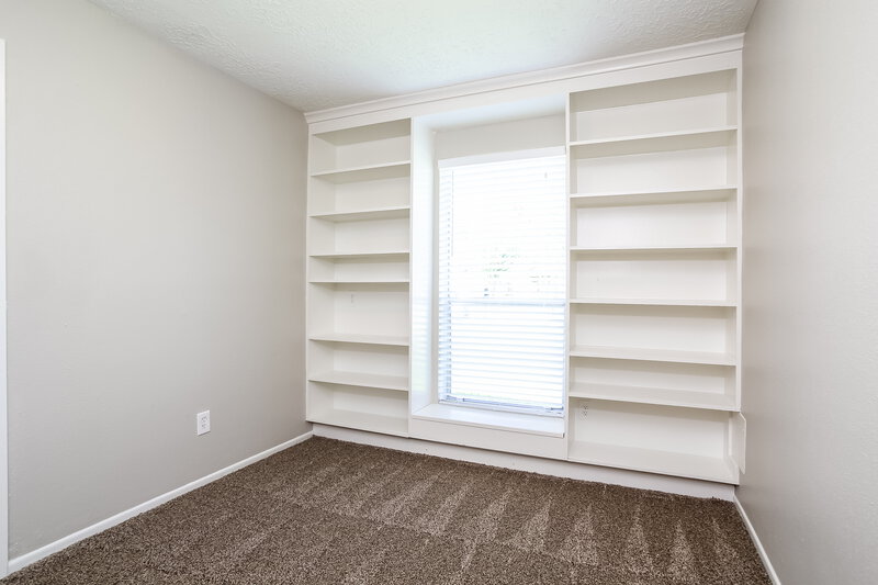 1,805/Mo, 23527 Newgate Dr Spring, TX 77373 Walk In Closet View