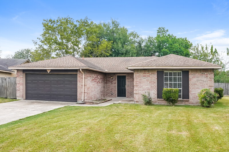1,885/Mo, 3002 Sherborne St Pearland, TX 77584 Front View