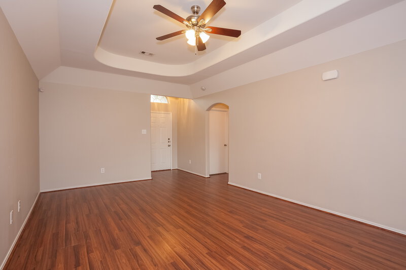 1,975/Mo, 12719 Rio Brazos St Rosharon, TX 77583 Family Room View 3