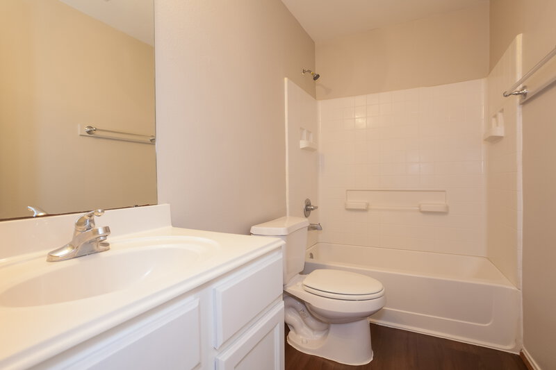 1,975/Mo, 12719 Rio Brazos St Rosharon, TX 77583 Bathroom View