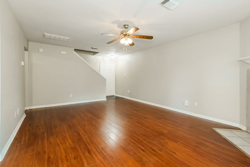 0/Mo, 8002 Scarlet Tanager Dr Humble, TX 77396 Living Room View 2