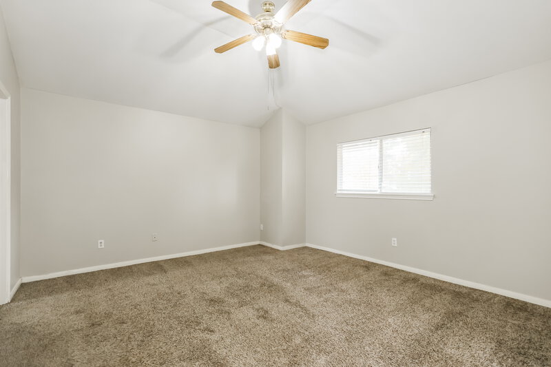 0/Mo, 8002 Scarlet Tanager Dr Humble, TX 77396 Main Bedroom View 3