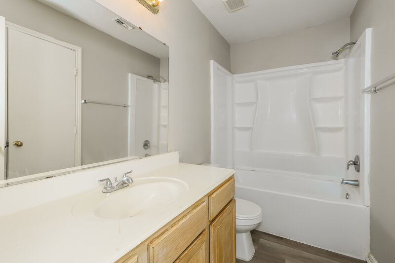 0/Mo, 8002 Scarlet Tanager Dr Humble, TX 77396 Bathroom View