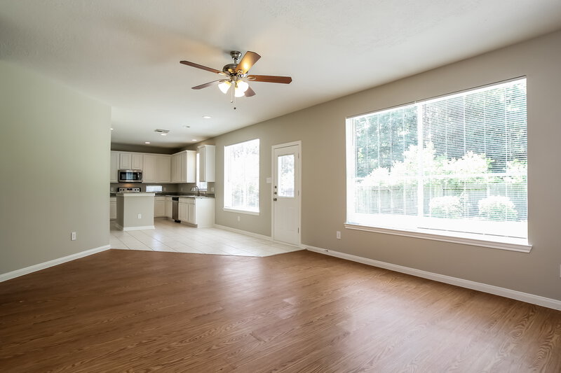 2,815/Mo, 20602 Carmine Oak Ct Humble, TX 77346 Living Room View
