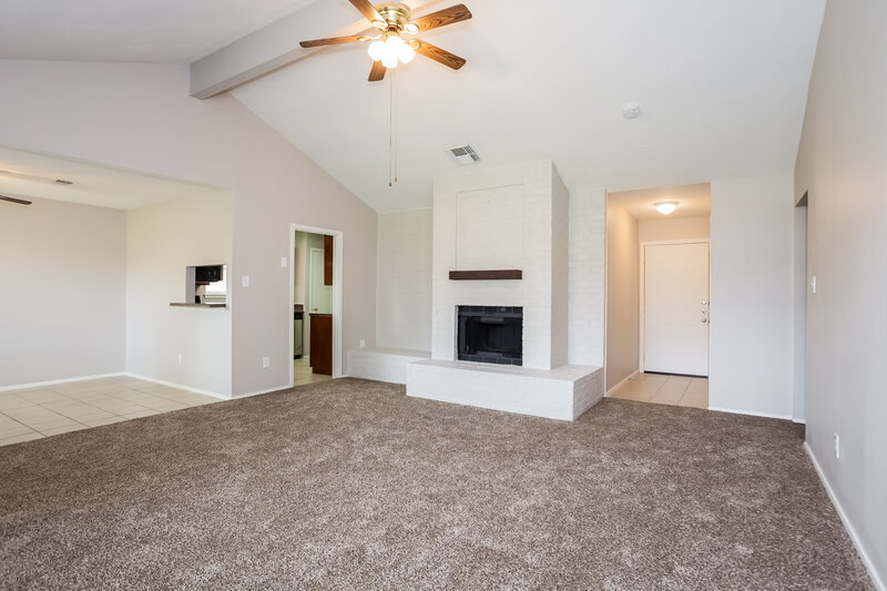 1,945/Mo, 16722 Dew Drop Ln Houston, TX 77095 Living Room View