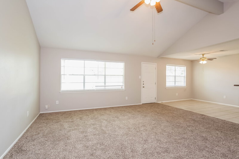 1,945/Mo, 16722 Dew Drop Ln Houston, TX 77095 Living Room View 2