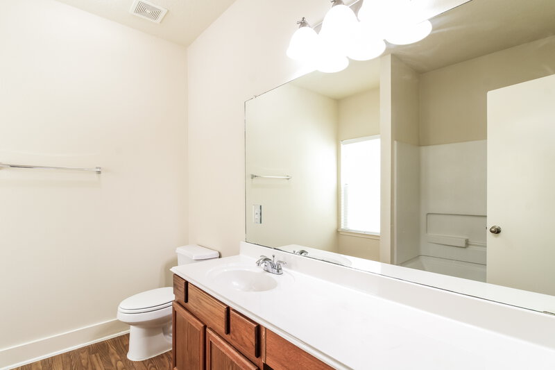 2,205/Mo, 7434 Rabbitt Rdg Missouri City, TX 77459 Bathroom View