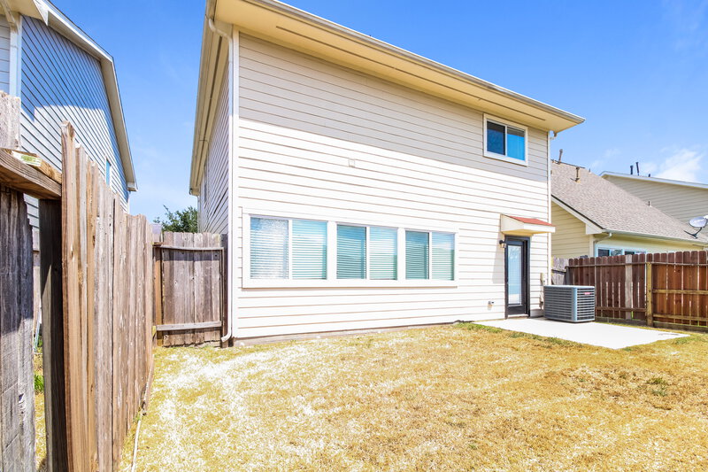 2,205/Mo, 7434 Rabbitt Rdg Missouri City, TX 77459 Rear View 3