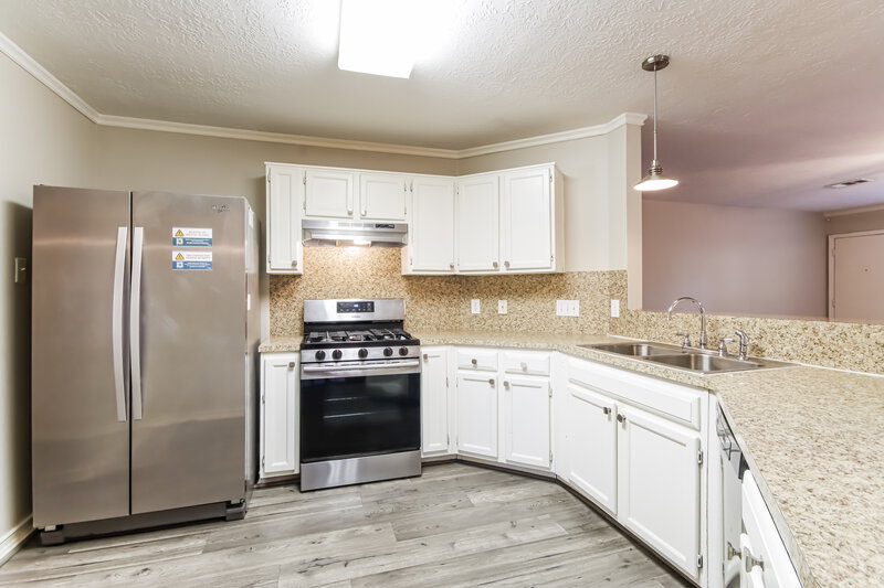 2,035/Mo, 18718 Cleeve Close Humble, TX 77346 Kitchen View 2