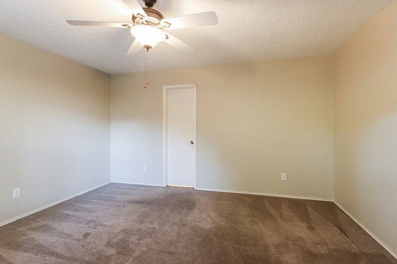 2,035/Mo, 18718 Cleeve Close Humble, TX 77346 Main Bedroom View