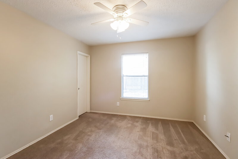 2,035/Mo, 18718 Cleeve Close Humble, TX 77346 Bedroom View 2