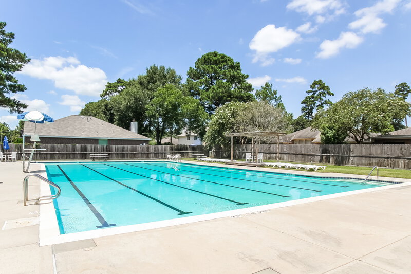 2,035/Mo, 18718 Cleeve Close Humble, TX 77346 pool View