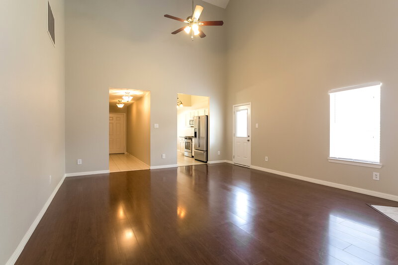 2,580/Mo, 19310 Pinewood Bluff Ln Humble, TX 77346 Living Room View