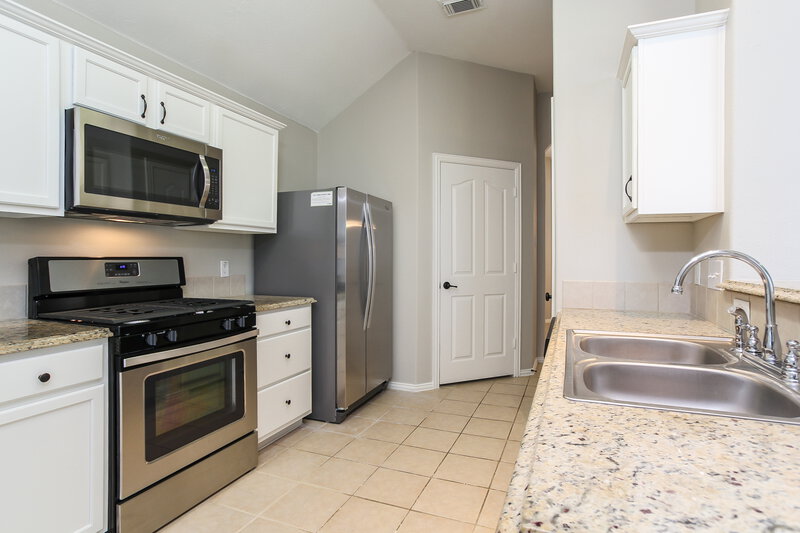 2,140/Mo, 22739 Hearthstone Hill Ln Spring, TX 77373 Kitchen View