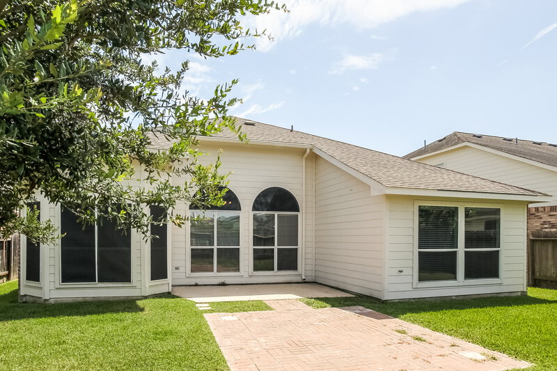 2,140/Mo, 22739 Hearthstone Hill Ln Spring, TX 77373 Rear View 2