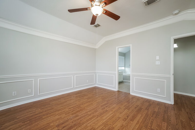 2,340/Mo, 518 Robinwood Dr Spring, TX 77386 Main Bedroom View 2