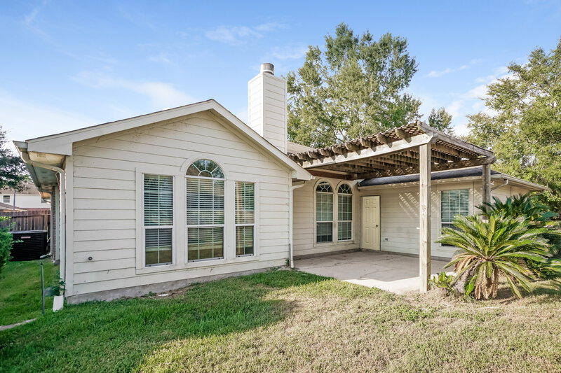 2,340/Mo, 518 Robinwood Dr Spring, TX 77386 Rear View