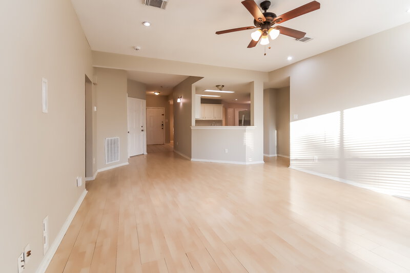 1,985/Mo, 18608 Timbers Dr Humble, TX 77346 Living Room View 3