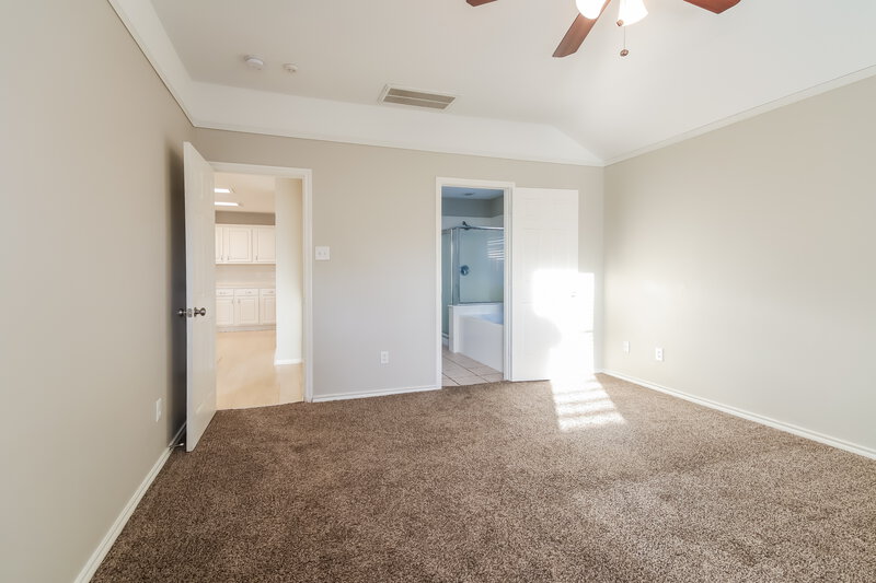 1,985/Mo, 18608 Timbers Dr Humble, TX 77346 Main Bedroom View