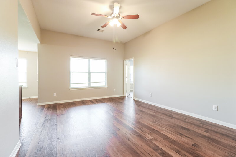 1,795/Mo, 5719 Rocky Trail Dr Kingwood, TX 77339 Living Room View