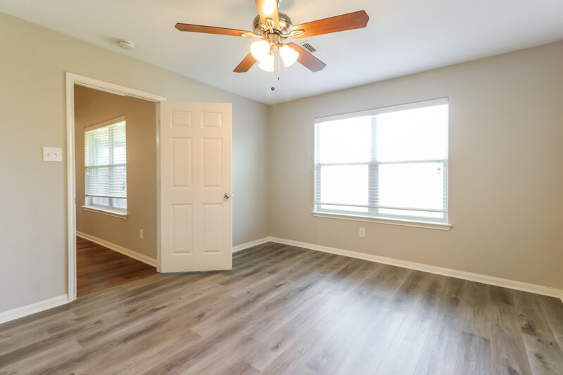 1,795/Mo, 5719 Rocky Trail Dr Kingwood, TX 77339 Main Bedroom View