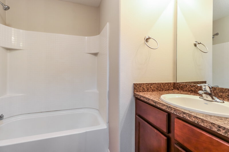 1,795/Mo, 5719 Rocky Trail Dr Kingwood, TX 77339 Bathroom View