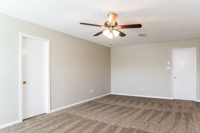 1,830/Mo, 12606 Warrenwood Dr Houston, TX 77066 Master Bedroom View 3
