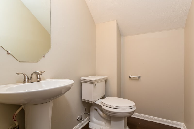1,830/Mo, 12606 Warrenwood Dr Houston, TX 77066 Powder Room View