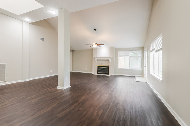 2,035/Mo, 3635 Lost Oak Dr Spring, TX 77388 Family Room View