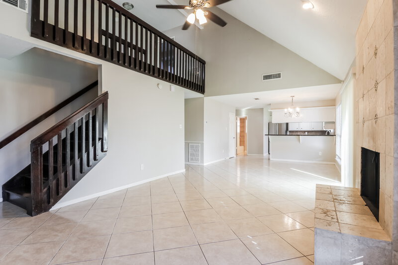 2,170/Mo, 11906 Swan Creek Dr Houston, TX 77065 Living Room View