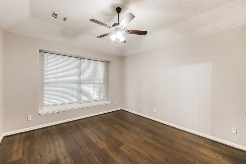 2,285/Mo, 22207 Jay Dr Spring, TX 77373 Main Bedroom View 2