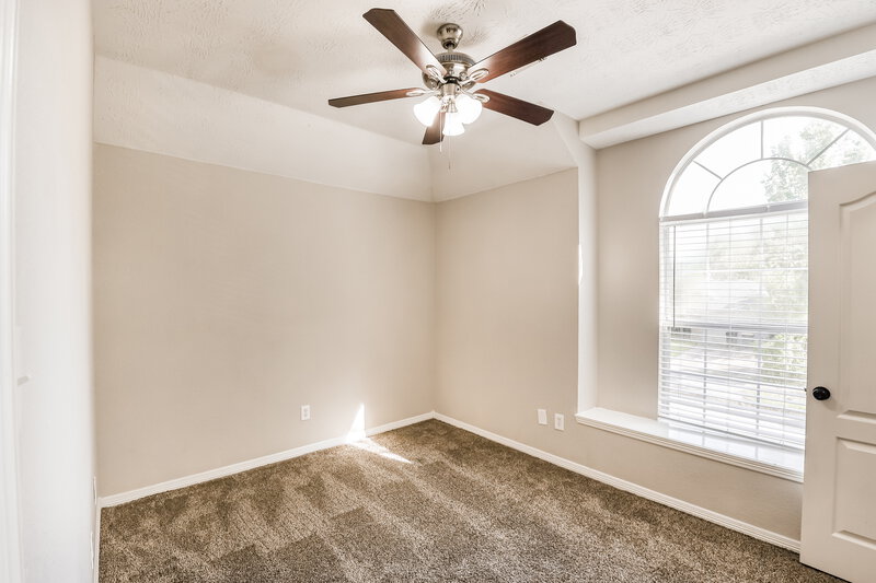 2,285/Mo, 22207 Jay Dr Spring, TX 77373 Bedroom View