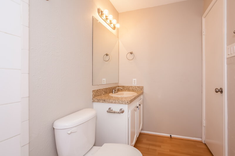 1,770/Mo, 6539 Langham Way Houston, TX 77084 Master Bathroom View