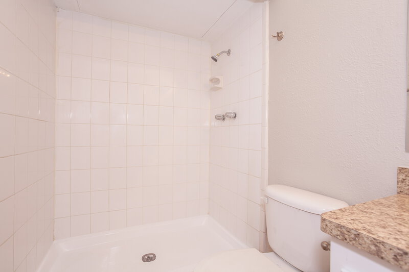1,770/Mo, 6539 Langham Way Houston, TX 77084 Bathroom View