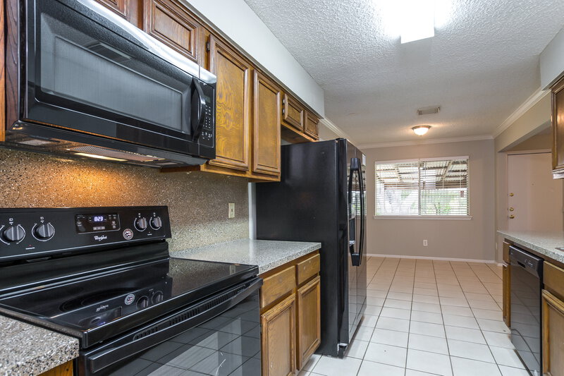 2,175/Mo, 17822 Glenpatti Dr Houston, TX 77084 Kitchen View