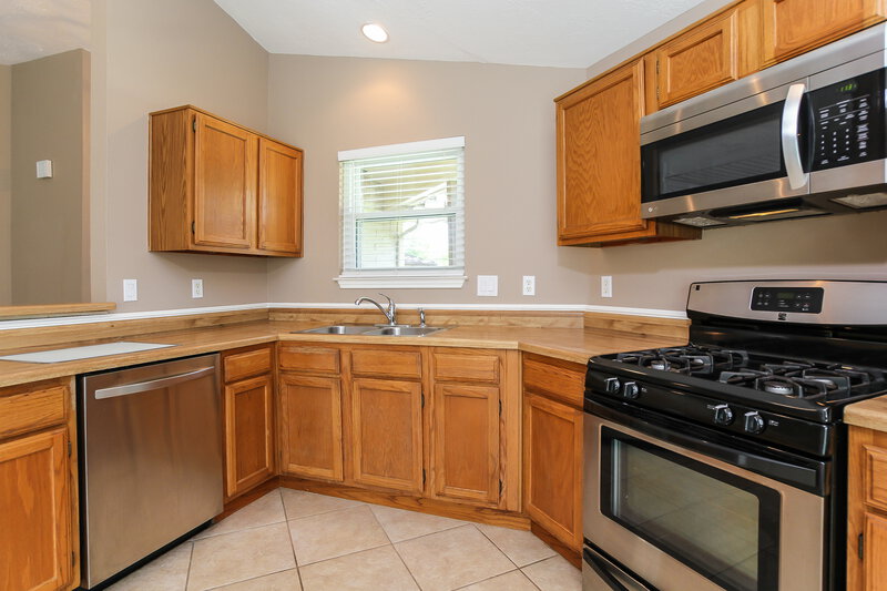 1,805/Mo, 3311 Hartfield Ln Spring, TX 77388 Kitchen View 2