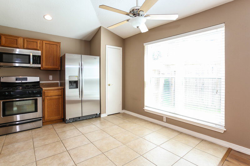 1,805/Mo, 3311 Hartfield Ln Spring, TX 77388 Kitchen View 3