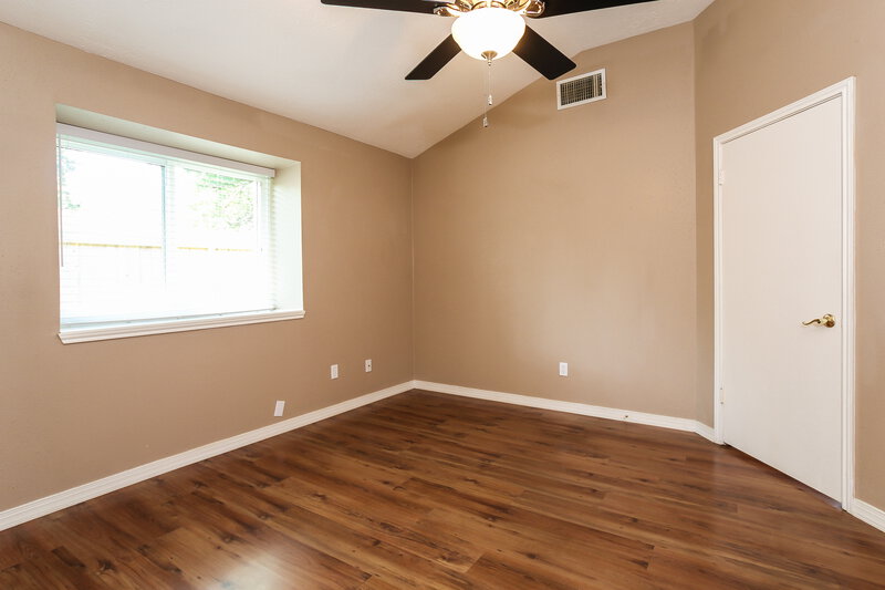 1,805/Mo, 3311 Hartfield Ln Spring, TX 77388 Master Bedroom View
