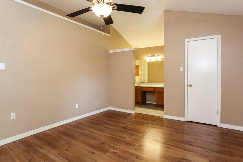 1,805/Mo, 3311 Hartfield Ln Spring, TX 77388 Master Bedroom View 2