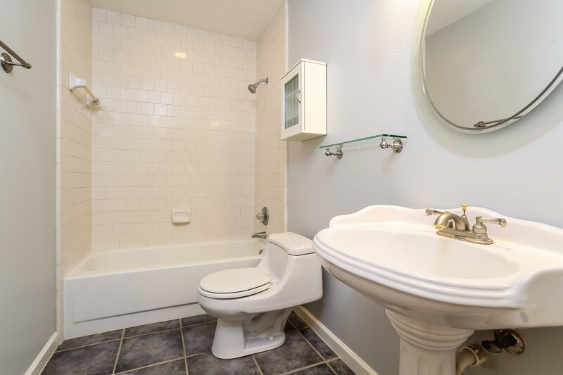 1,805/Mo, 3311 Hartfield Ln Spring, TX 77388 Bathroom View