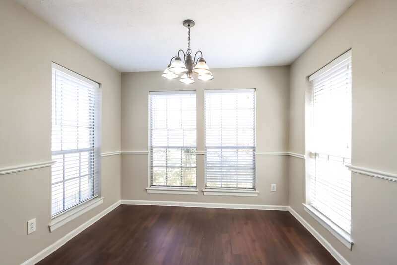 1,885/Mo, 5011 Innsbruk Dr Houston, TX 77066 Dining Room View