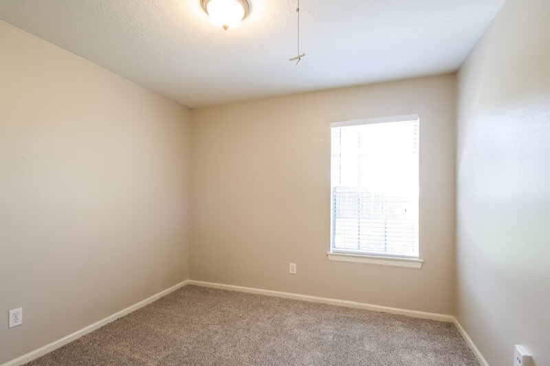 1,885/Mo, 5011 Innsbruk Dr Houston, TX 77066 Bedroom View