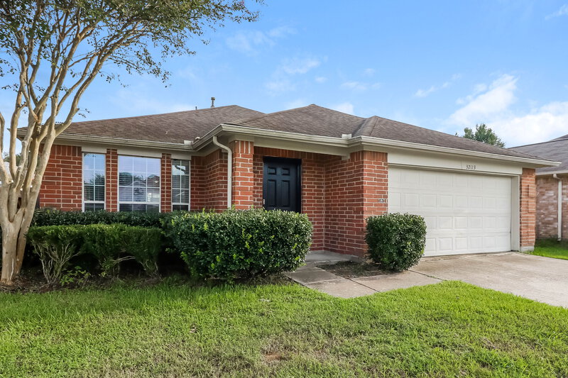 1,820/Mo, 32123 Decker Oaks Dr Pinehurst, TX 77362 Front View