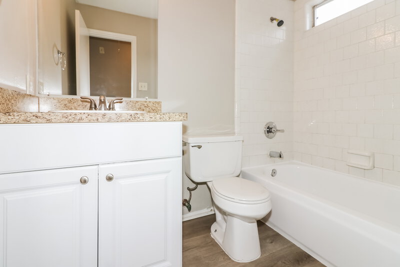 1,780/Mo, 3630 Red Fir Dr Houston, TX 77088 Bathroom View