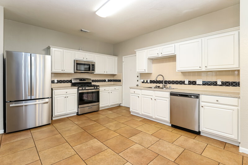 2,185/Mo, 21202 Allenham Ct Humble, TX 77338 Kitchen View