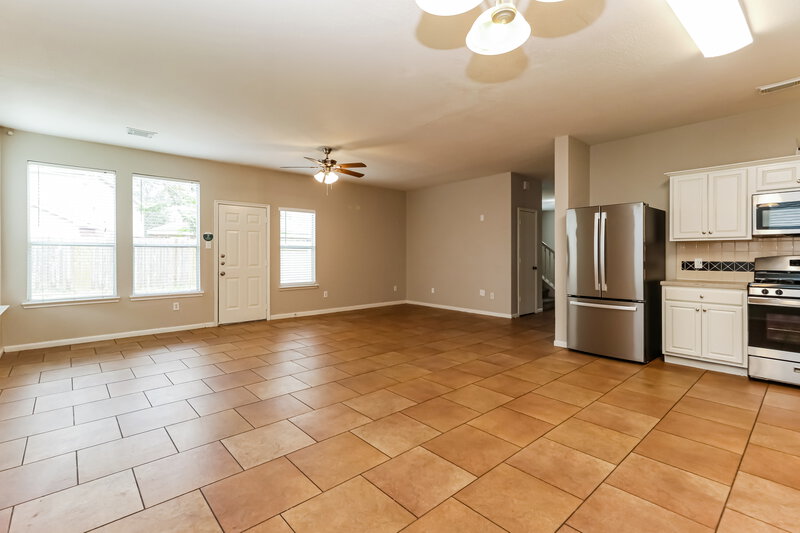 2,185/Mo, 21202 Allenham Ct Humble, TX 77338 Kitchen View 2
