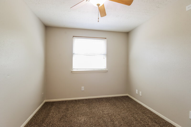 1,905/Mo, 16519 Shrub Oak Dr Humble, TX 77396 Bedroom View